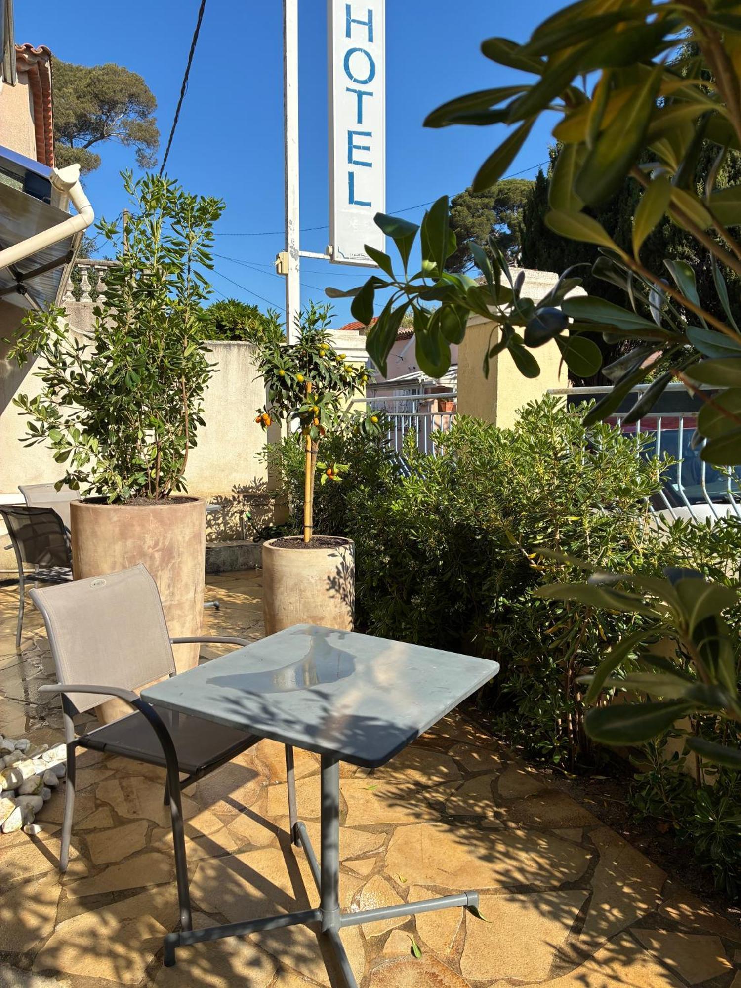Hotel L'Escale Au Soleil Saint Aygulf Zewnętrze zdjęcie
